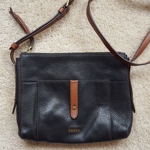 Leather Fossil crossbody purse